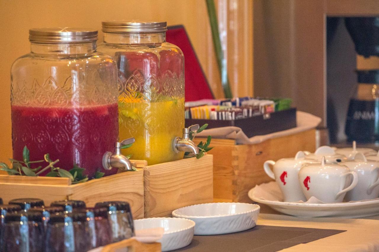Hotel Manora 네레자인 외부 사진
