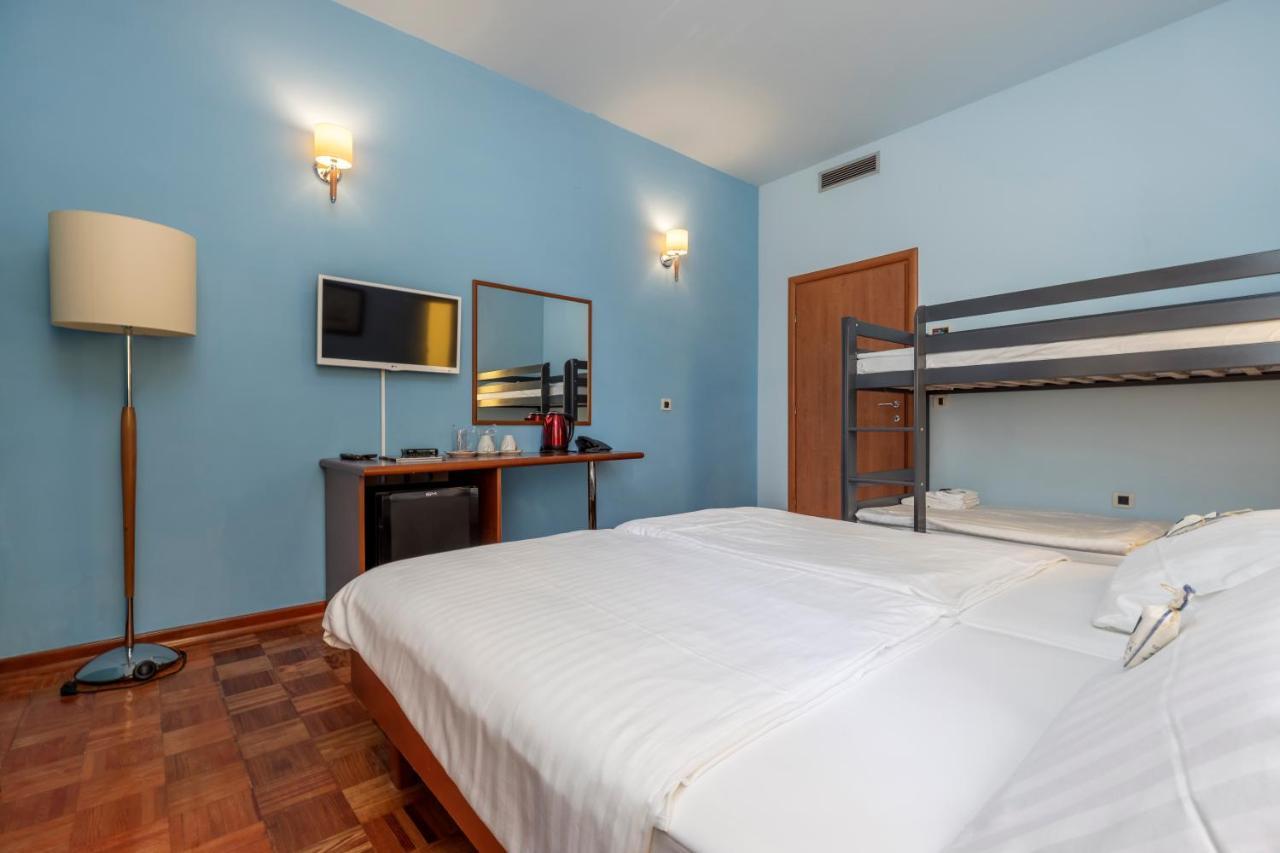 Hotel Manora 네레자인 외부 사진