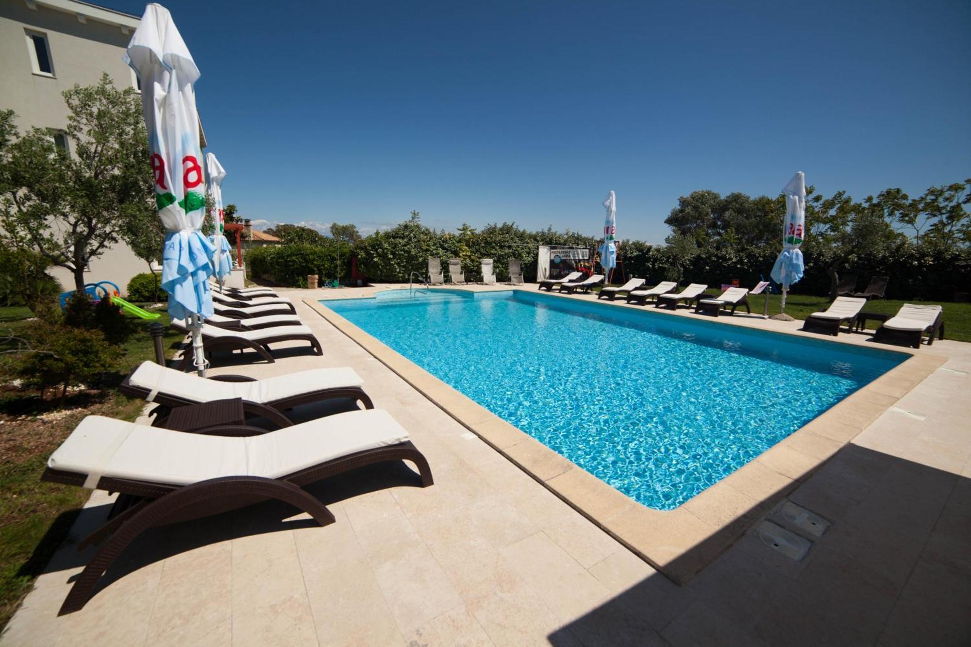 Hotel Manora 네레자인 외부 사진